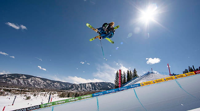 成功举办国际雪联单板滑雪和自由式滑雪世界锦标赛以及美国大奖赛